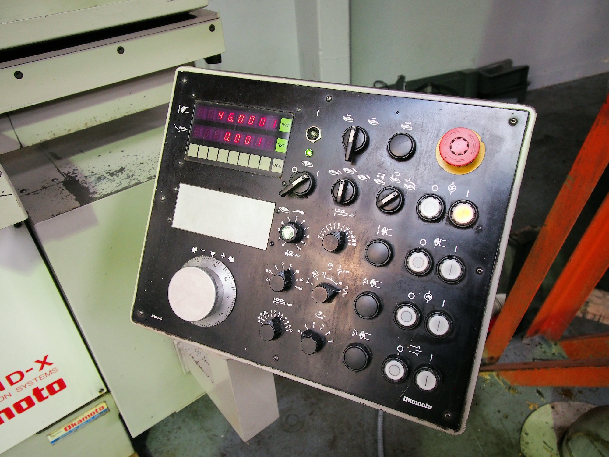 Okamoto ACC450DX Surface Grinding Machine (2000)